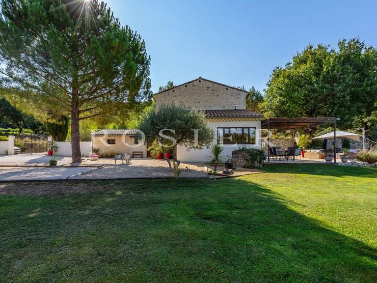 Maison La Roque-sur-Pernes - 3 chambres - 150m²