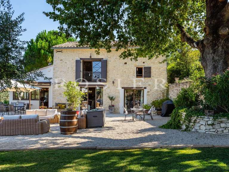 Maison La Roque-sur-Pernes - 3 chambres - 150m²