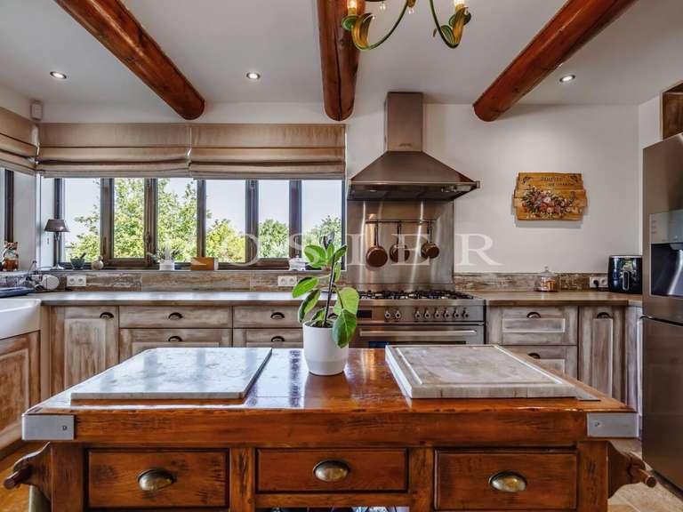 Maison La Roque-sur-Pernes - 3 chambres - 150m²