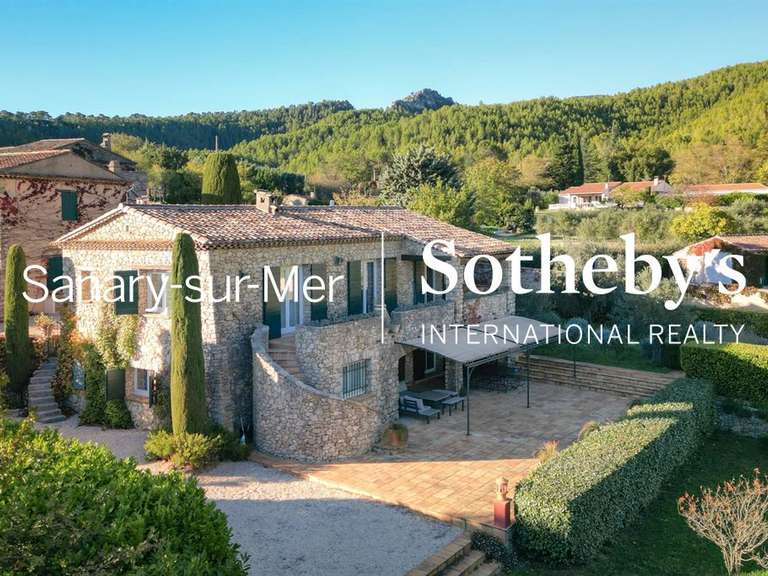 Maison La Roquebrussanne - 6 chambres - 250m²