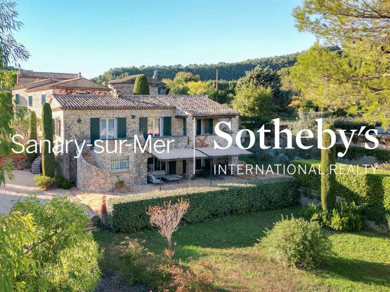 Maison La Roquebrussanne - 6 chambres - 250m²