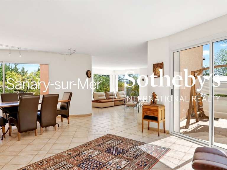 Maison La Roquebrussanne - 5 chambres - 364m²