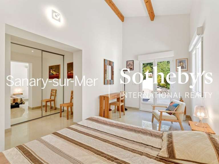 Maison La Roquebrussanne - 5 chambres - 364m²