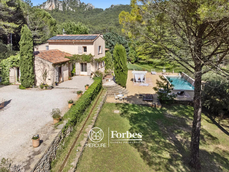 Property La Roquebrussanne - 4 bedrooms - 270m²