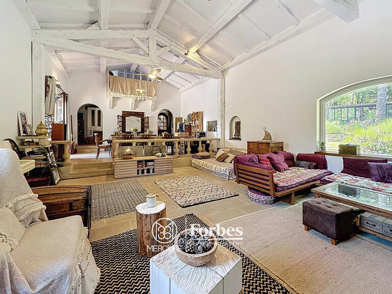Property La Roquebrussanne - 4 bedrooms - 270m²