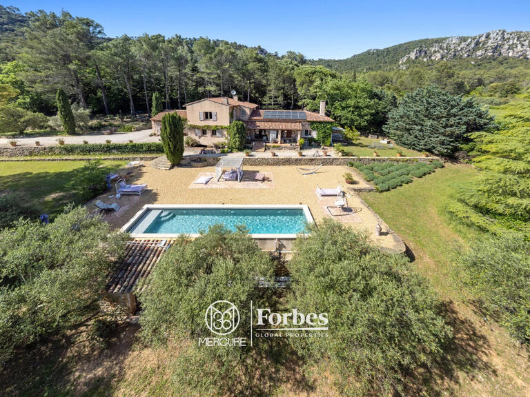 Property La Roquebrussanne - 4 bedrooms - 270m²