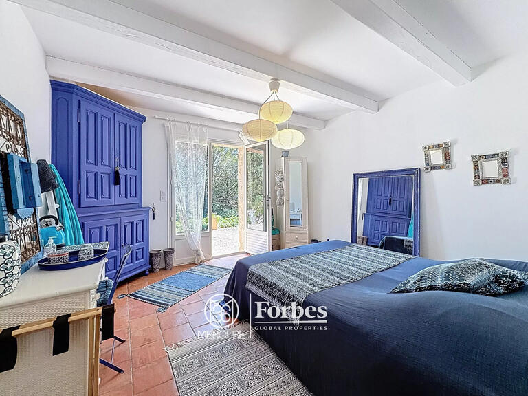 Property La Roquebrussanne - 4 bedrooms - 270m²