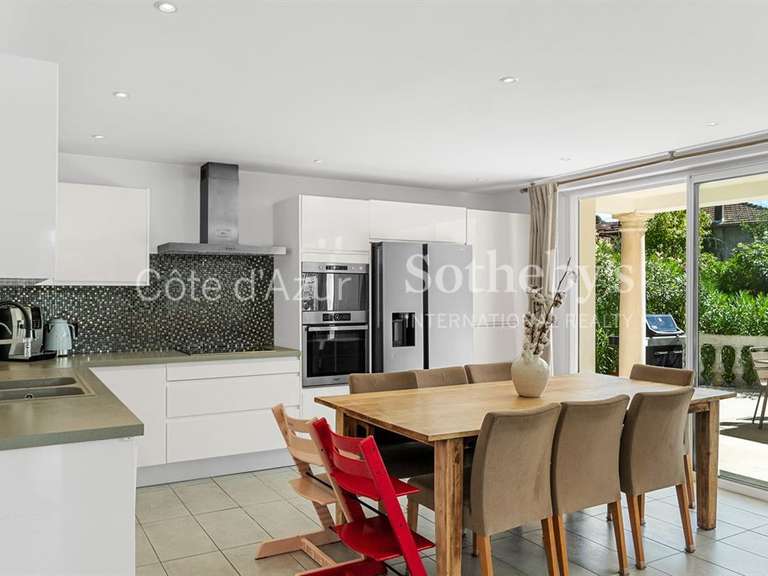 Maison La Roquette-sur-Siagne - 5 chambres - 203m²