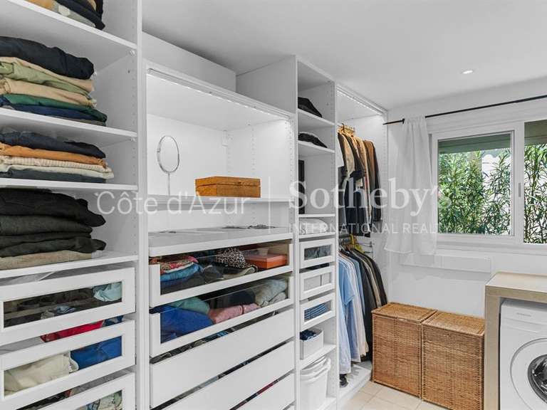 Maison La Roquette-sur-Siagne - 5 chambres - 203m²