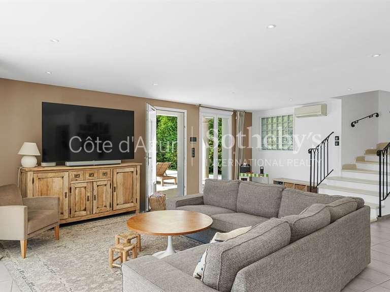 Maison La Roquette-sur-Siagne - 5 chambres - 203m²