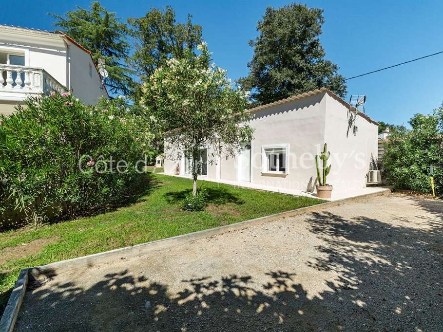 House La Roquette-sur-Siagne