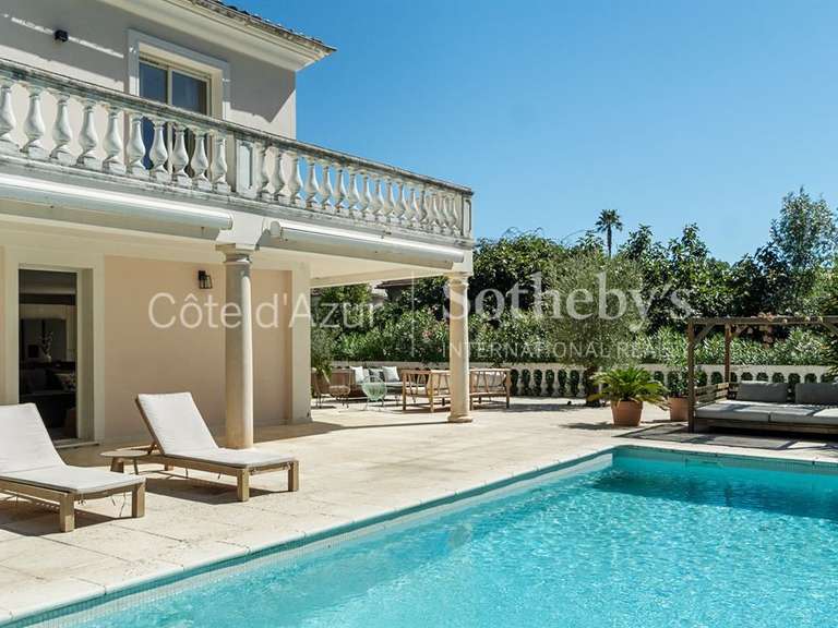 Maison La Roquette-sur-Siagne - 5 chambres - 203m²