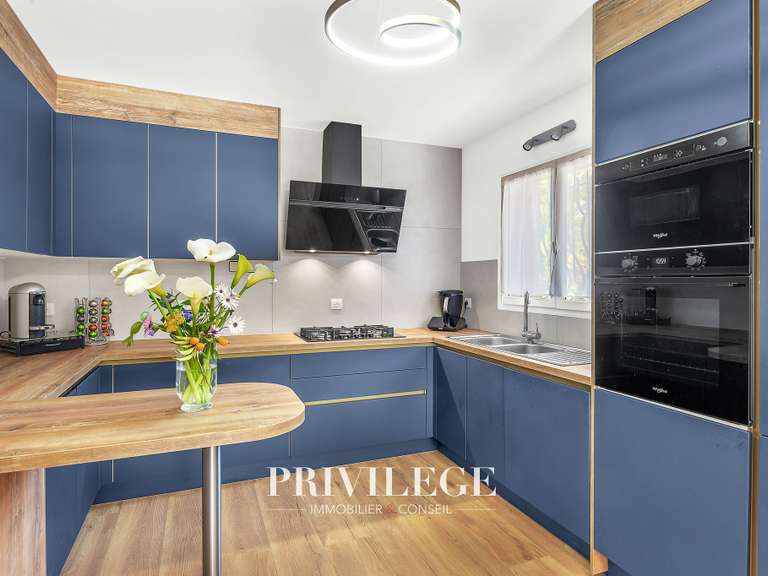 Maison La Roquette-sur-Siagne - 6 chambres - 223m²