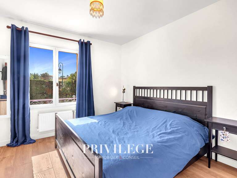 Maison La Roquette-sur-Siagne - 6 chambres - 223m²