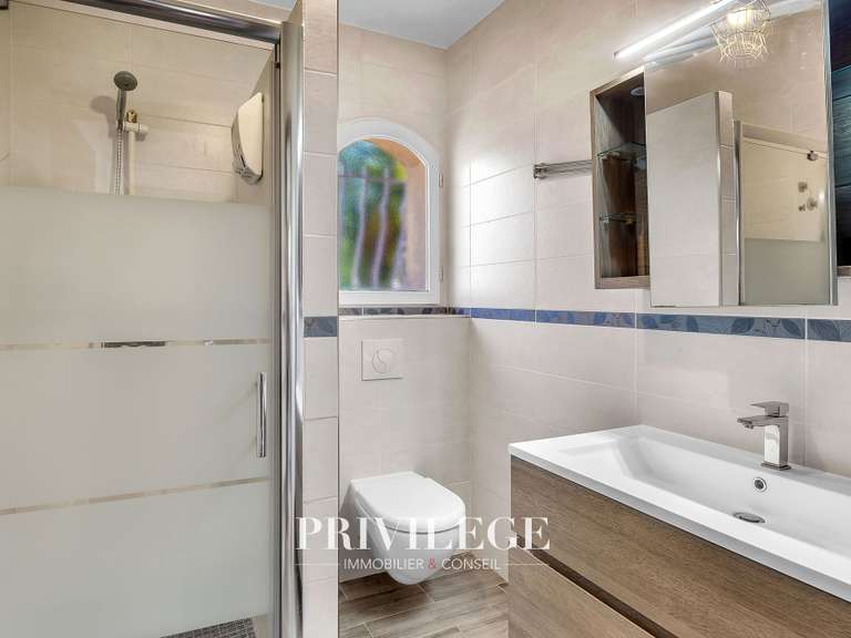 Maison La Roquette-sur-Siagne - 6 chambres - 223m²