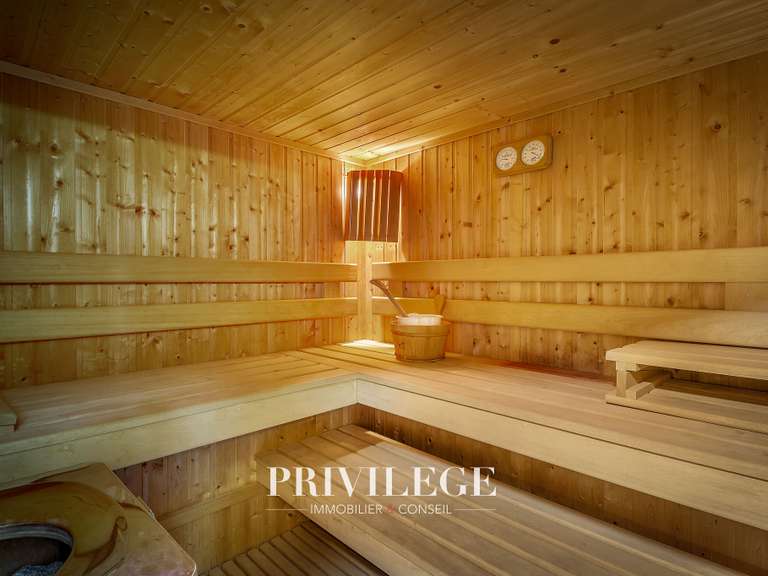 Maison La Roquette-sur-Siagne - 6 chambres - 223m²