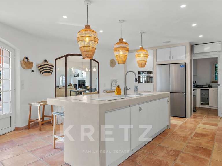 Maison La Roquette-sur-Siagne - 5 chambres - 328m²