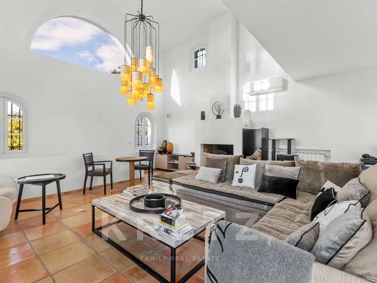 Maison La Roquette-sur-Siagne - 5 chambres - 328m²