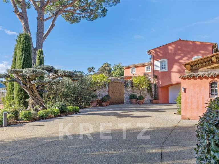 Maison La Roquette-sur-Siagne - 5 chambres - 328m²