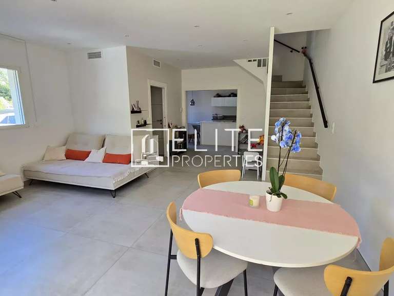 Maison La Roquette-sur-Siagne - 3 chambres - 95m²