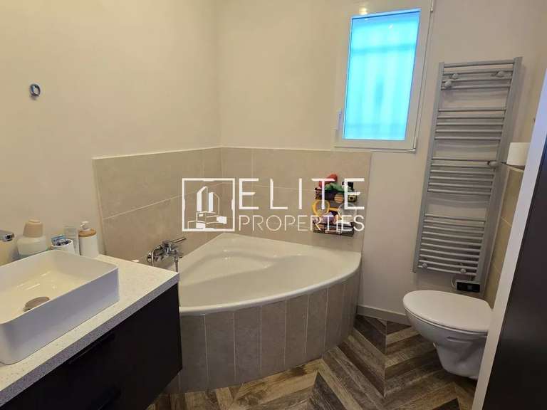 Maison La Roquette-sur-Siagne - 3 chambres - 95m²