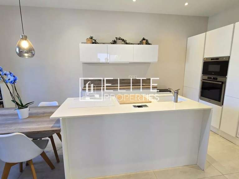 Maison La Roquette-sur-Siagne - 3 chambres - 95m²