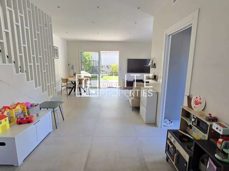 Maison La Roquette-sur-Siagne - 3 chambres - 95m²