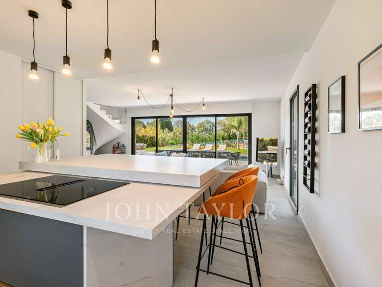 Maison La Roquette-sur-Siagne - 4 chambres - 175m²