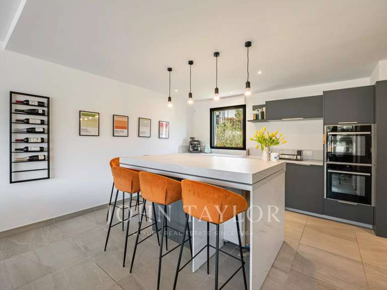 Maison La Roquette-sur-Siagne - 4 chambres - 175m²