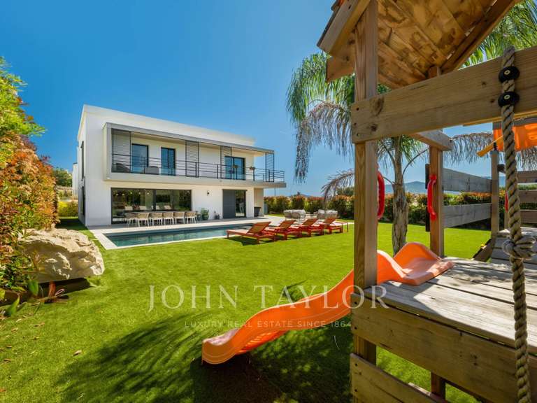 Maison La Roquette-sur-Siagne - 4 chambres - 175m²