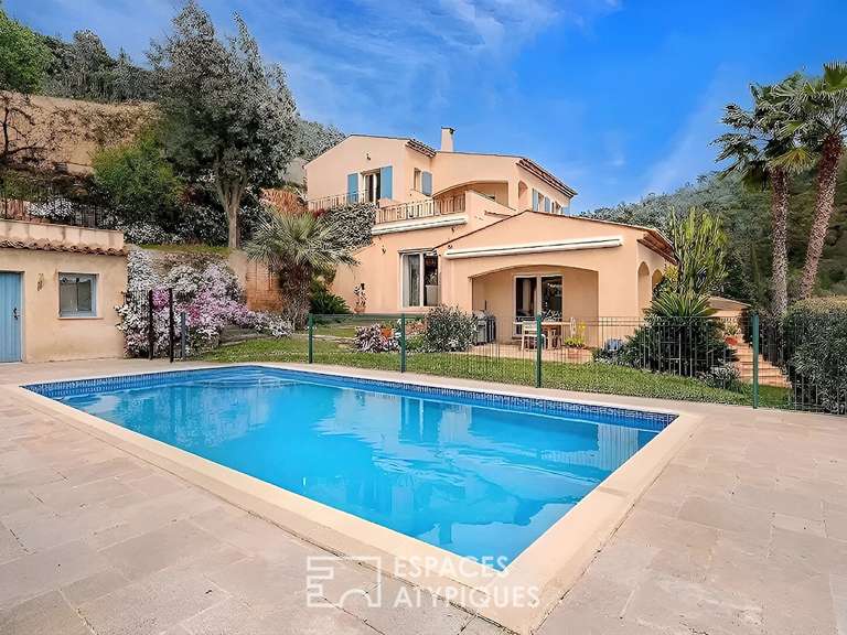 Maison La Roquette-sur-Siagne - 3 chambres - 150m²