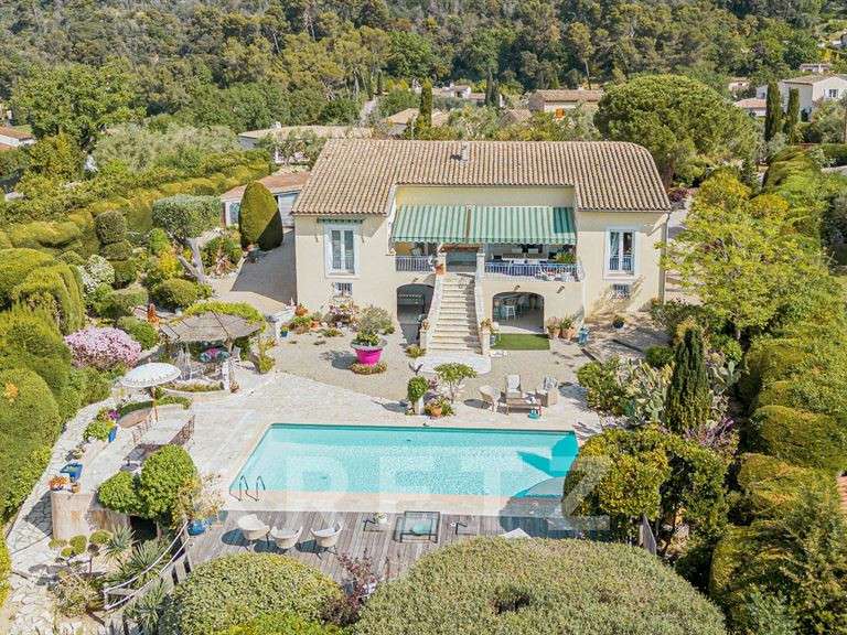 Maison La Roquette-sur-Siagne - 220m²