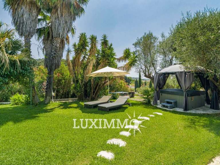 Maison La Roquette-sur-Siagne - 5 chambres - 330m²