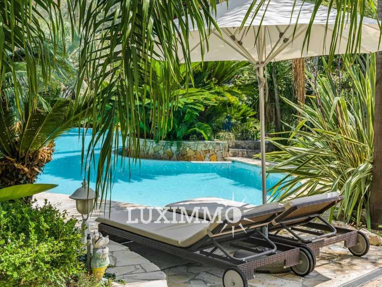 Maison La Roquette-sur-Siagne - 5 chambres - 330m²