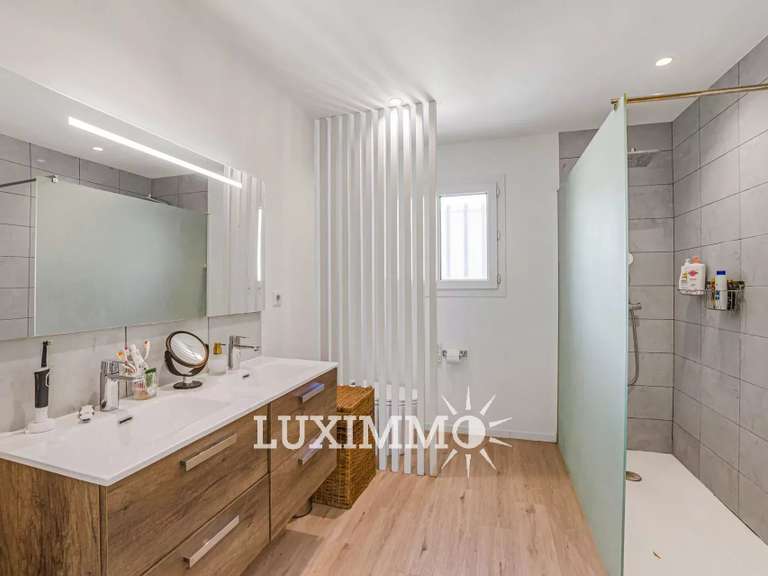 Maison La Roquette-sur-Siagne - 5 chambres - 330m²