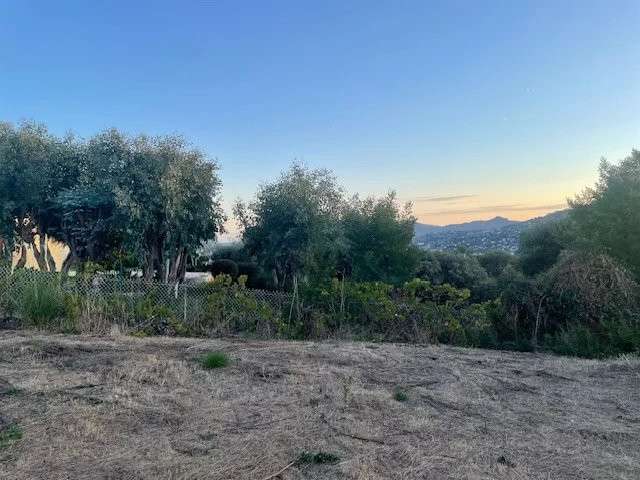 Terrain La Roquette-sur-Siagne