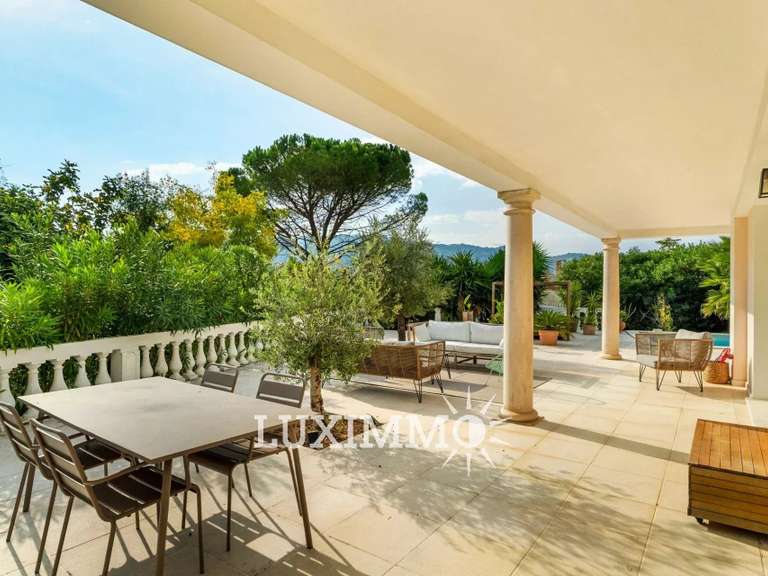 Villa La Roquette-sur-Siagne - 5 chambres - 203m²