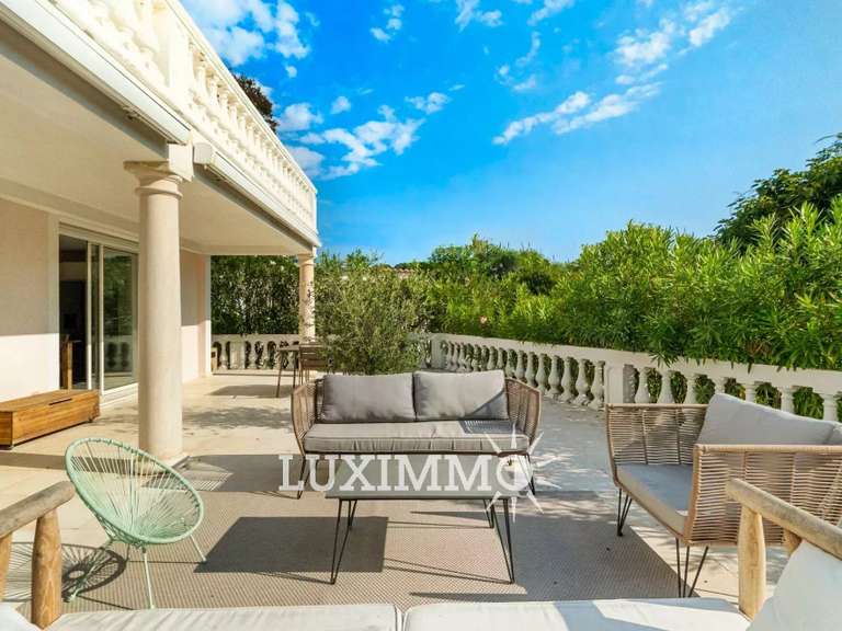 Villa La Roquette-sur-Siagne - 5 chambres - 203m²