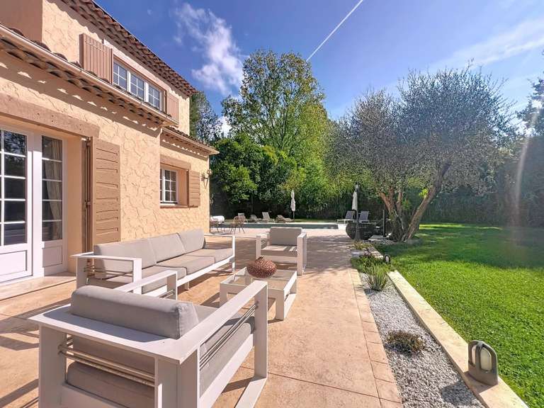 Villa La Roquette-sur-Siagne - 3 chambres - 231m²