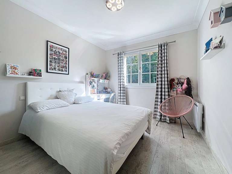 Villa La Roquette-sur-Siagne - 3 chambres - 231m²