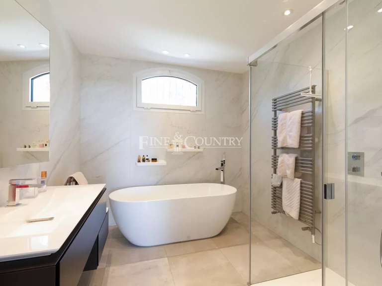 Villa with Sea view La Roquette-sur-Siagne - 5 bedrooms - 278m²