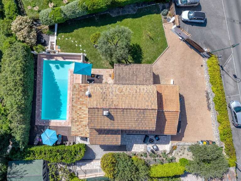 Villa La Roquette-sur-Siagne - 5 chambres - 127m²