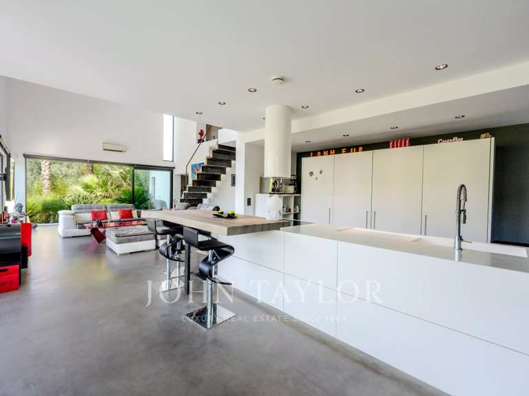 Villa La Roquette-sur-Siagne - 3 chambres - 199m²