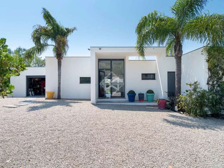 Villa La Roquette-sur-Siagne - 4 chambres - 200m²