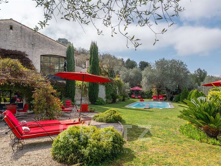 Maison La Roquette-sur-Var - 6 chambres - 320m²