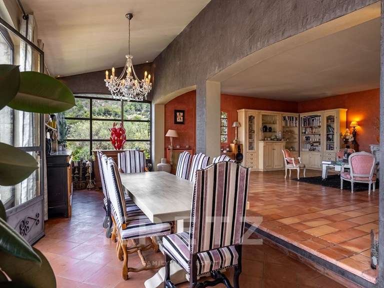 Maison La Roquette-sur-Var - 6 chambres - 320m²