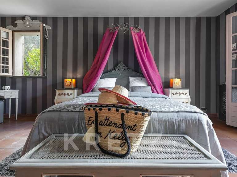 Maison La Roquette-sur-Var - 6 chambres - 320m²