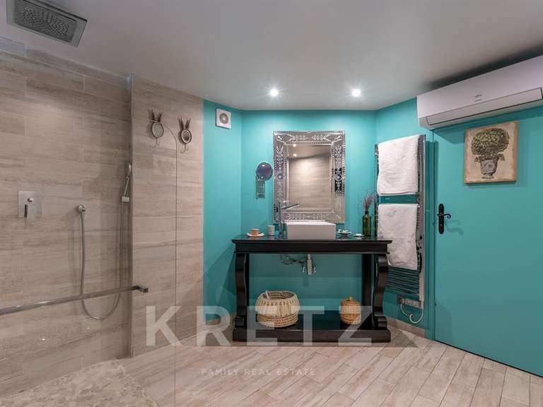 Maison La Roquette-sur-Var - 6 chambres - 320m²