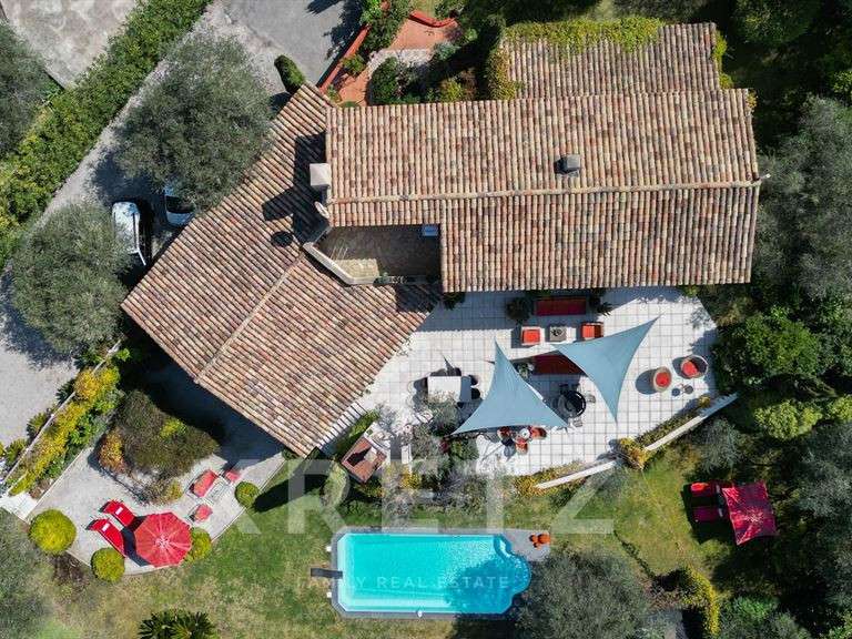 Maison La Roquette-sur-Var - 6 chambres - 320m²