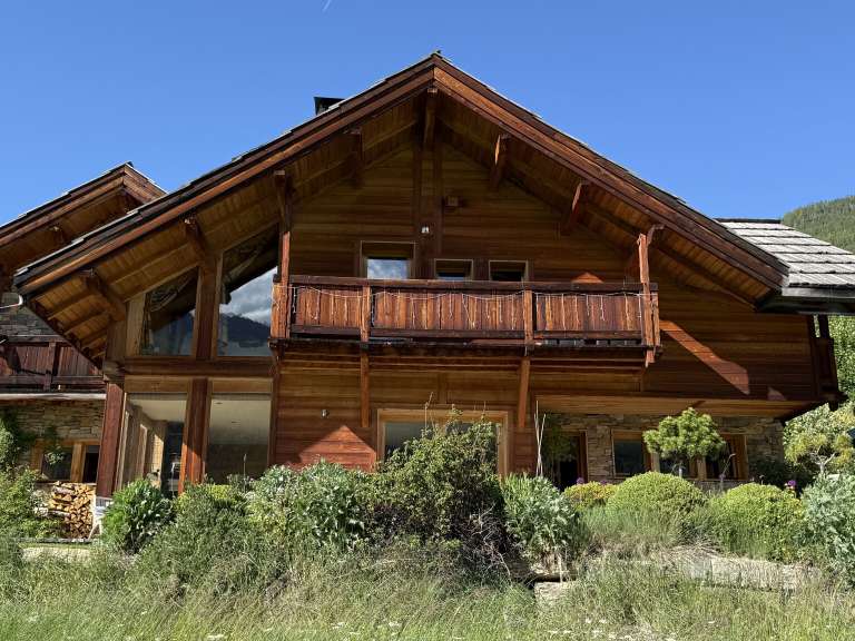 Chalet La Salle les Alpes - 5 chambres - 222m²
